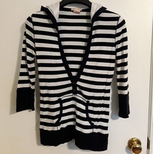 Light weight hooded tee